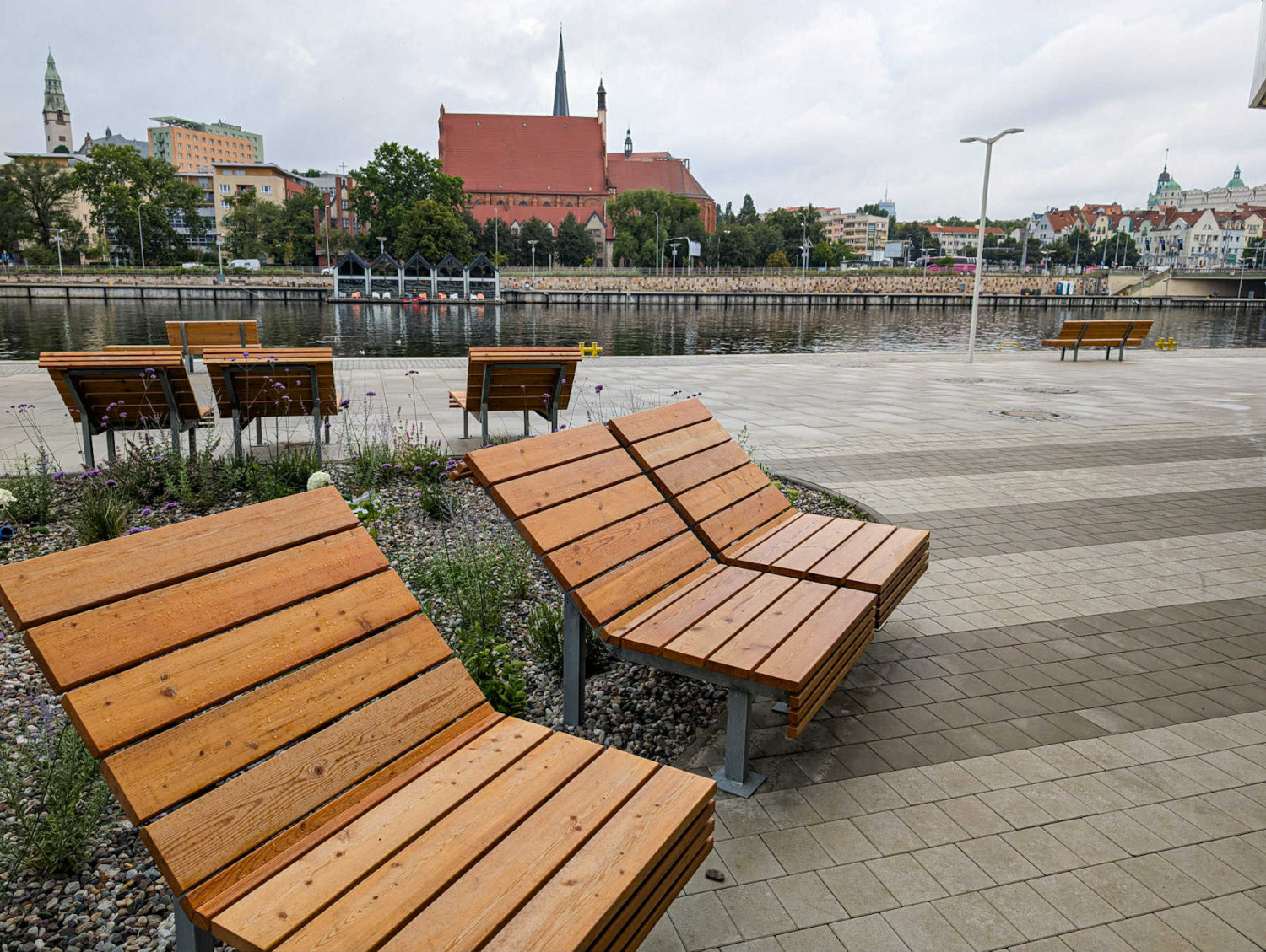 Czy będzie warto spacerować po bulwarach również po tej stronie Mostu Długiego?