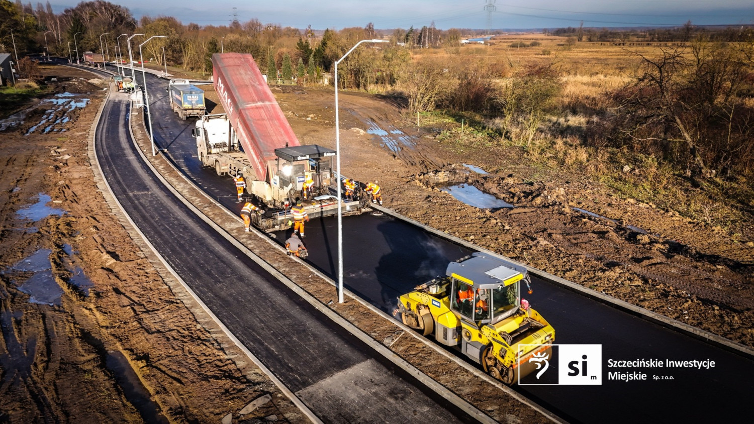 Na budowie nowej drogi rozpoczęły się prace wykończeniowe