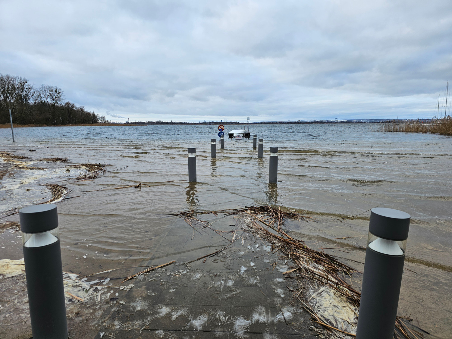 Pilne ostrzeżenie IMGW. Spodziewany jest „gwałtowny wzrost stanów wody”