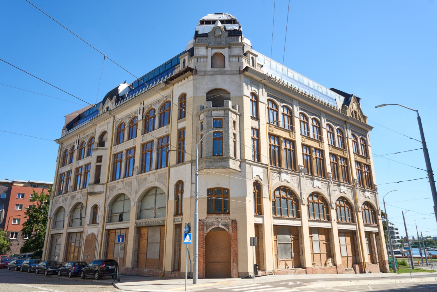 Ta inwestycja zapowiadała się spektakularnie. „Jeszcze mam jakiś cień nadziei, iż budowa ruszy”