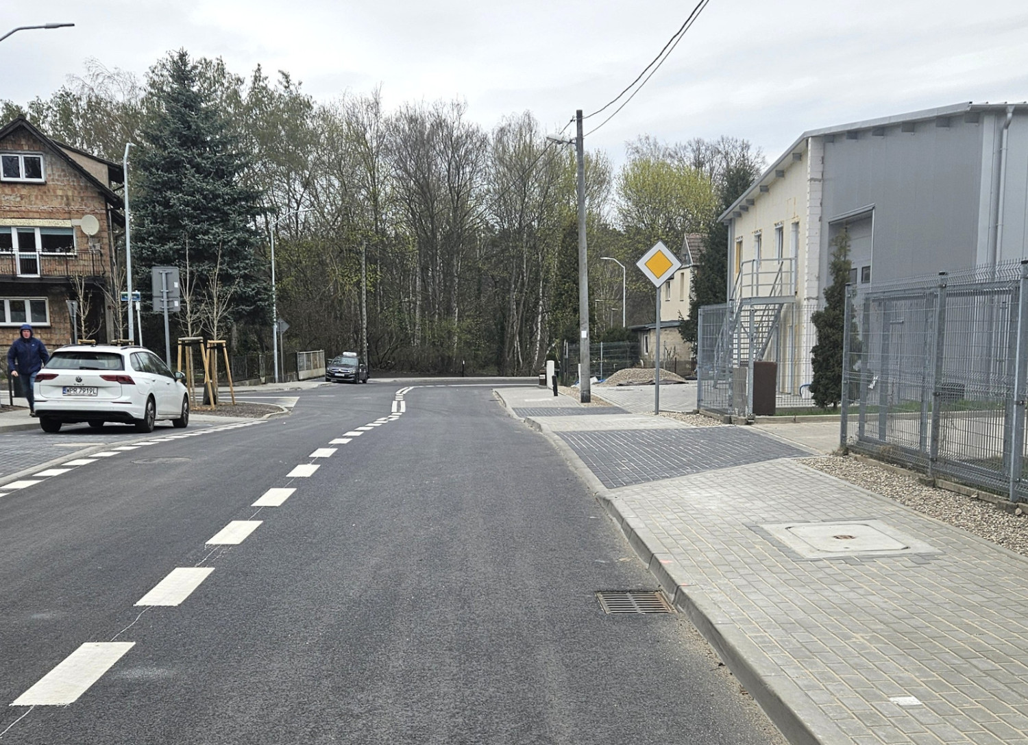 Po bruku ani śladu. Wyremontowana ulica gotowa