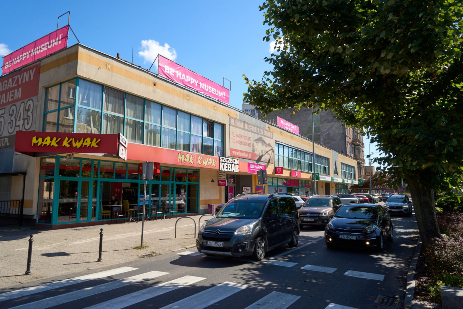 Nowy plan na plac z PRL-owską zabudową. „Jedno z kluczowych i najdroższych miejsc”