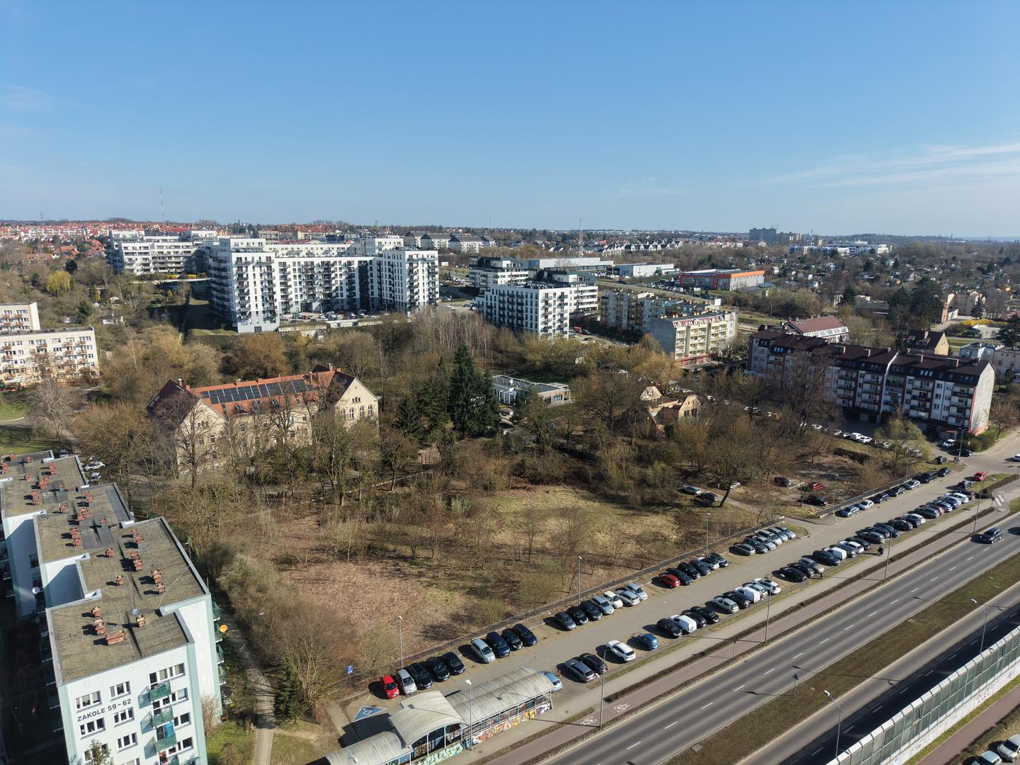Tuż obok zapowiadanego parku będzie mógł stanąć budynek wielorodzinny. Ogłoszono przetarg