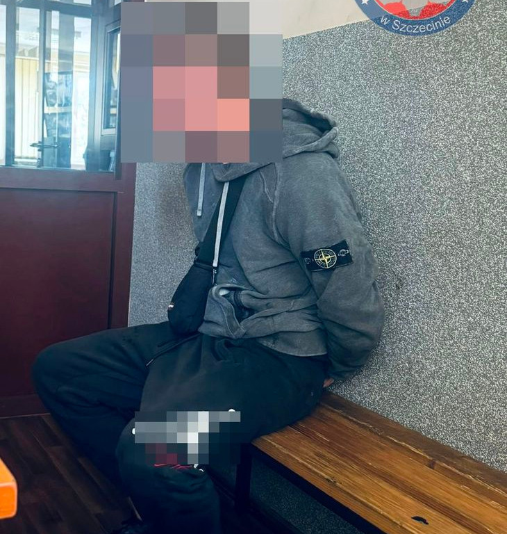 Seniorka przechytrzyła młodego oszusta. Mężczyzna wpadł na gorącym uczynku