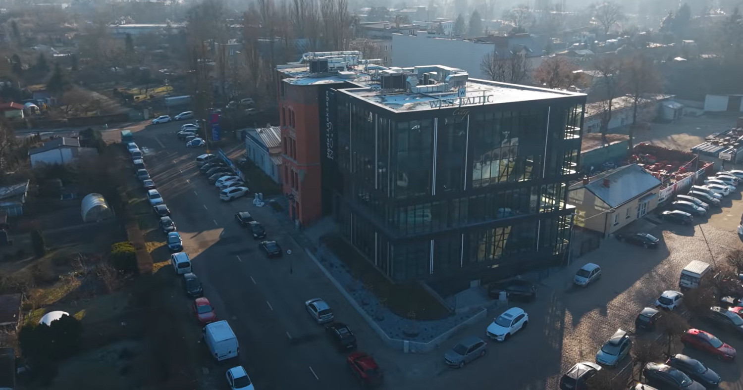 Centrum usług medycznych, hotel i restauracja na Pomorzanach. Kamienica, która przetrwała wojnę, dziś zachwyca