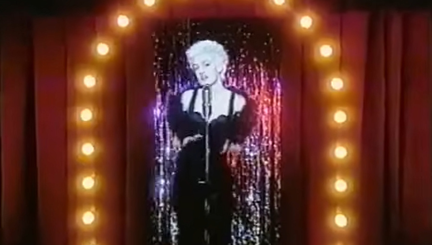 W latach 90. ta piosenka zajmowała pierwsze miejsca list przebojów. Słynny „Harry” zabrzmi w Ogrodach Śródmieście