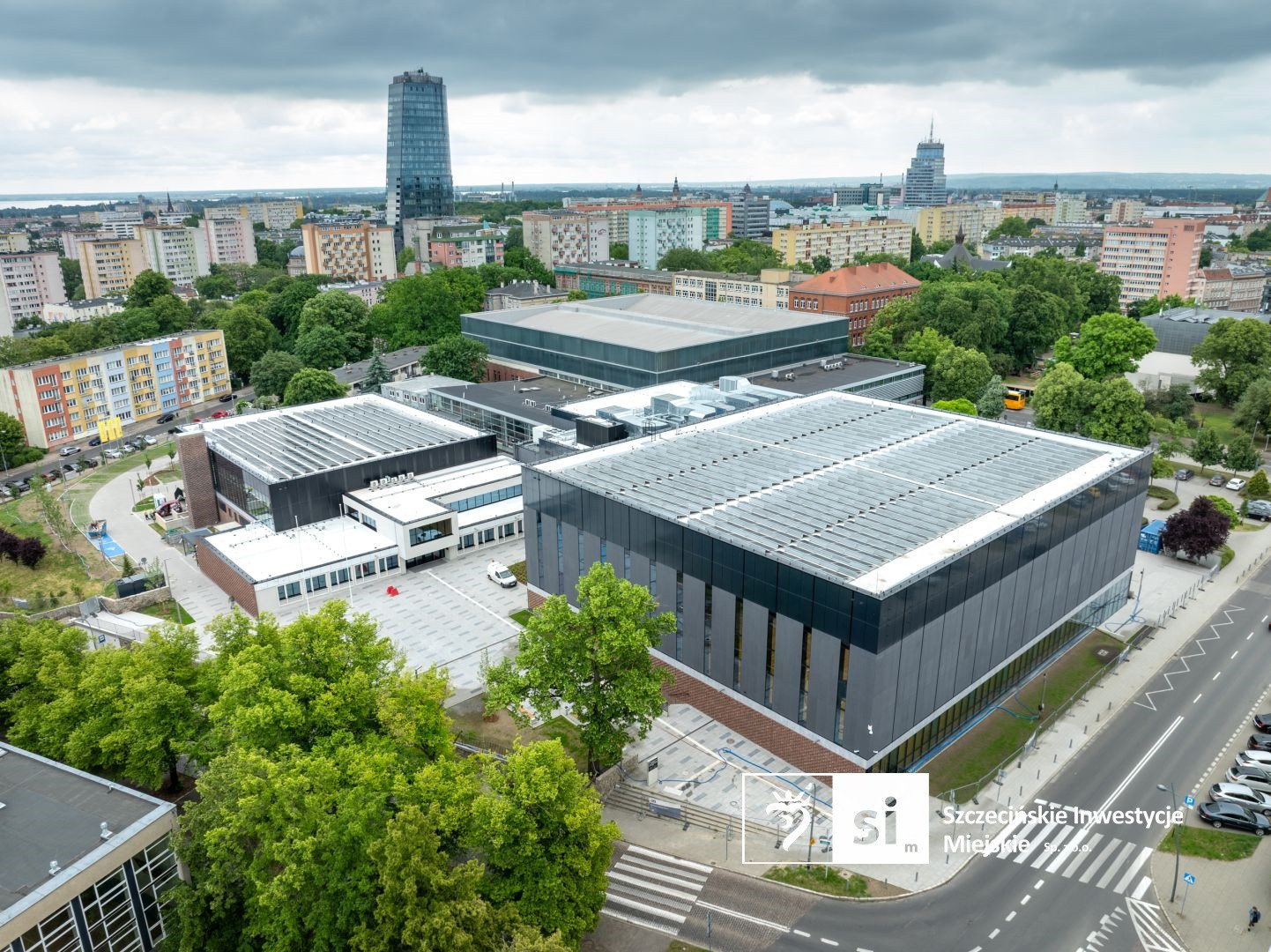 Tak wygląda nowy szczeciński kompleks z basenem i halą sportową [wideo]