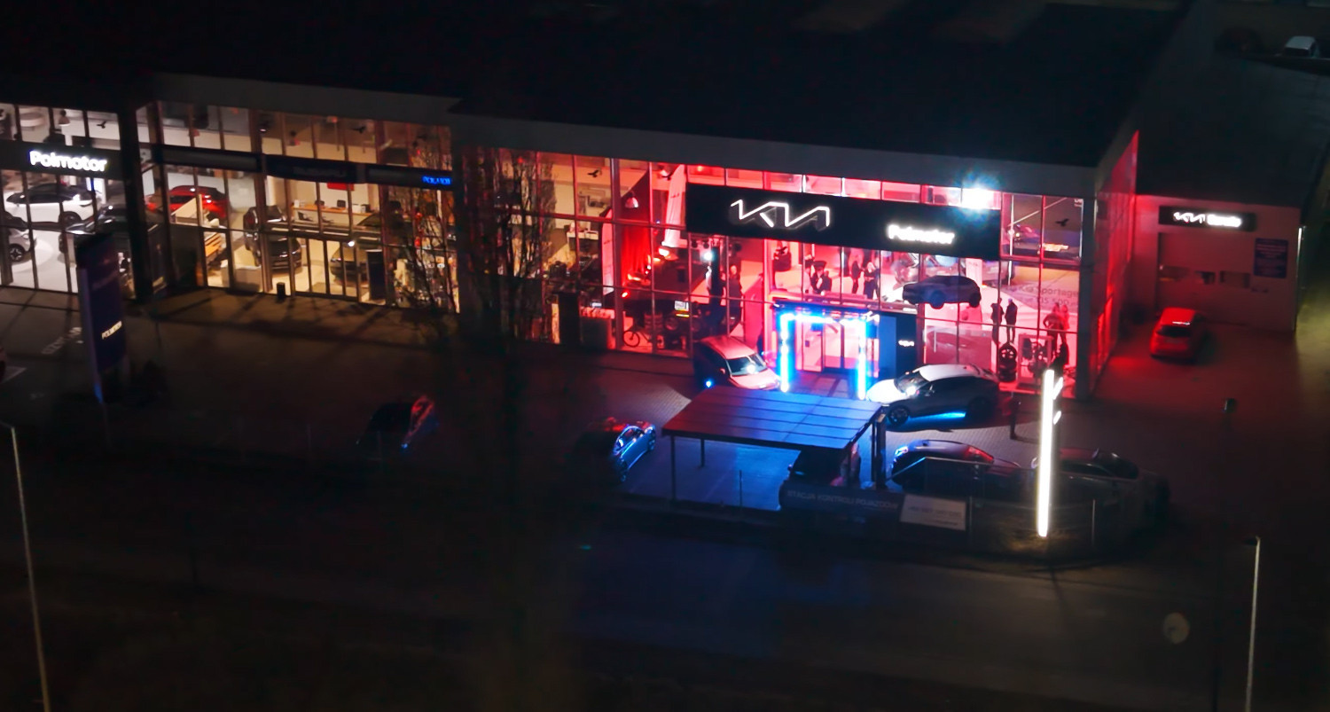 Robi wrażenie na wszystkich. Wyjątkowa premiera w salonie KIA Polmotor