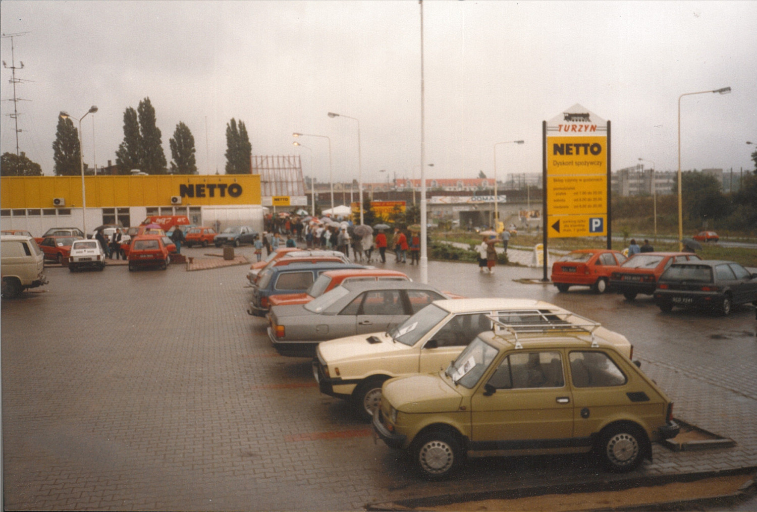 Handlowy gigant od 30 lat w Szczecinie. W tych miejscach powstawały pierwsze sklepy