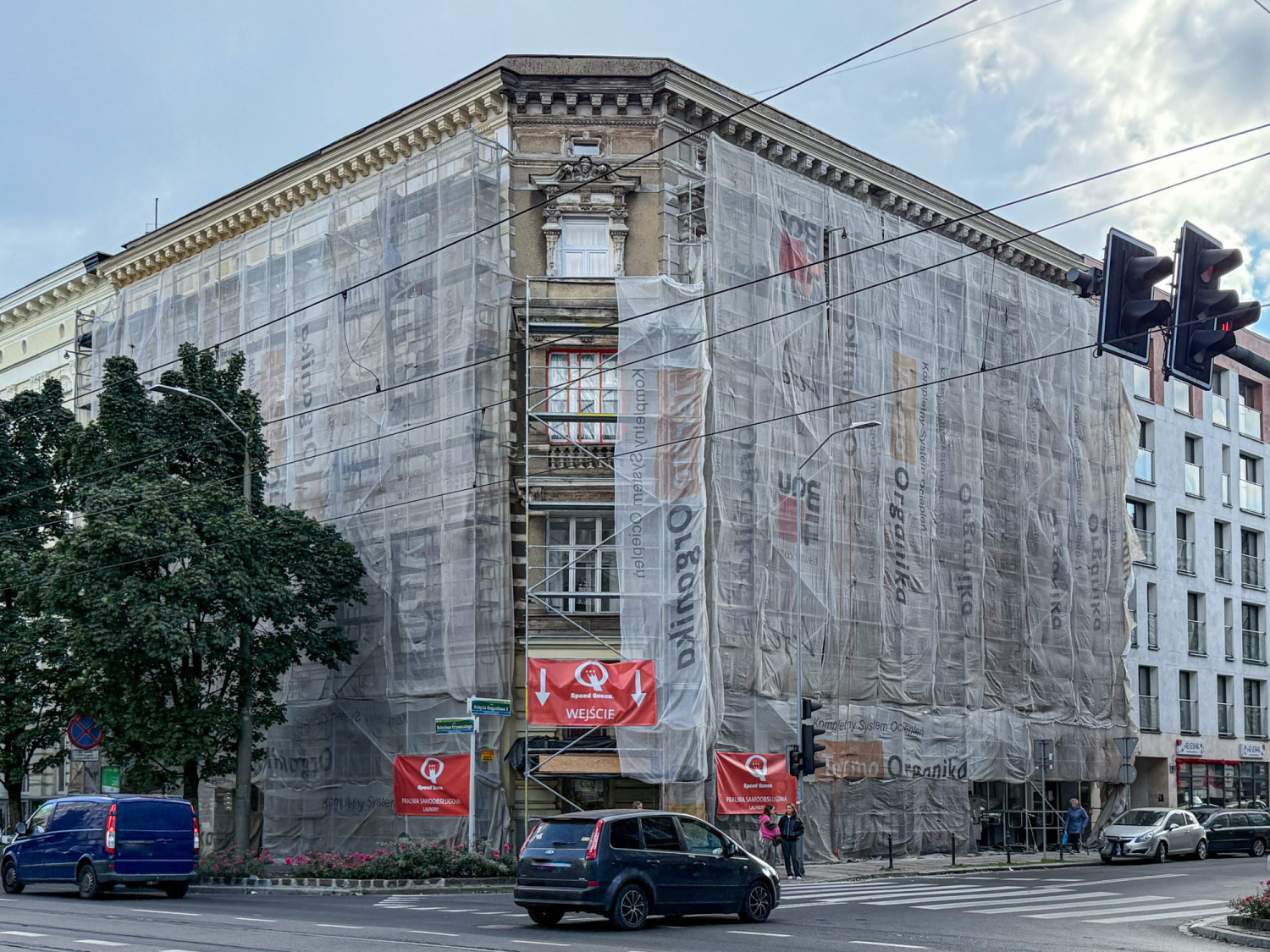 Dwie kamienice ze Śródmieścia odzyskają oryginalne kolory elewacji [FOTO]