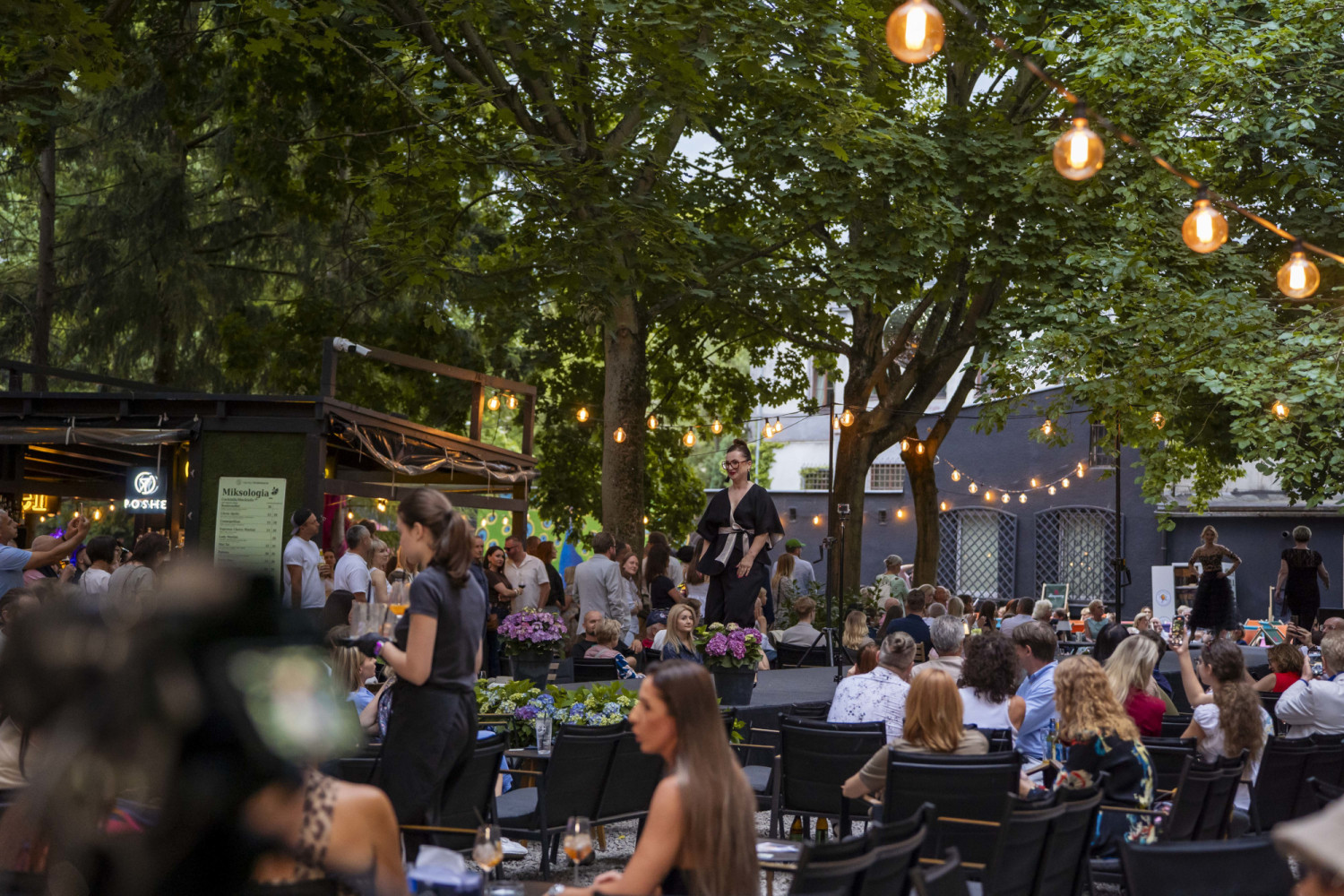 Takiego pokazu mody w Szczecinie nie było od dawna! 60-metrowy wybieg i inspirujące szczecinianki