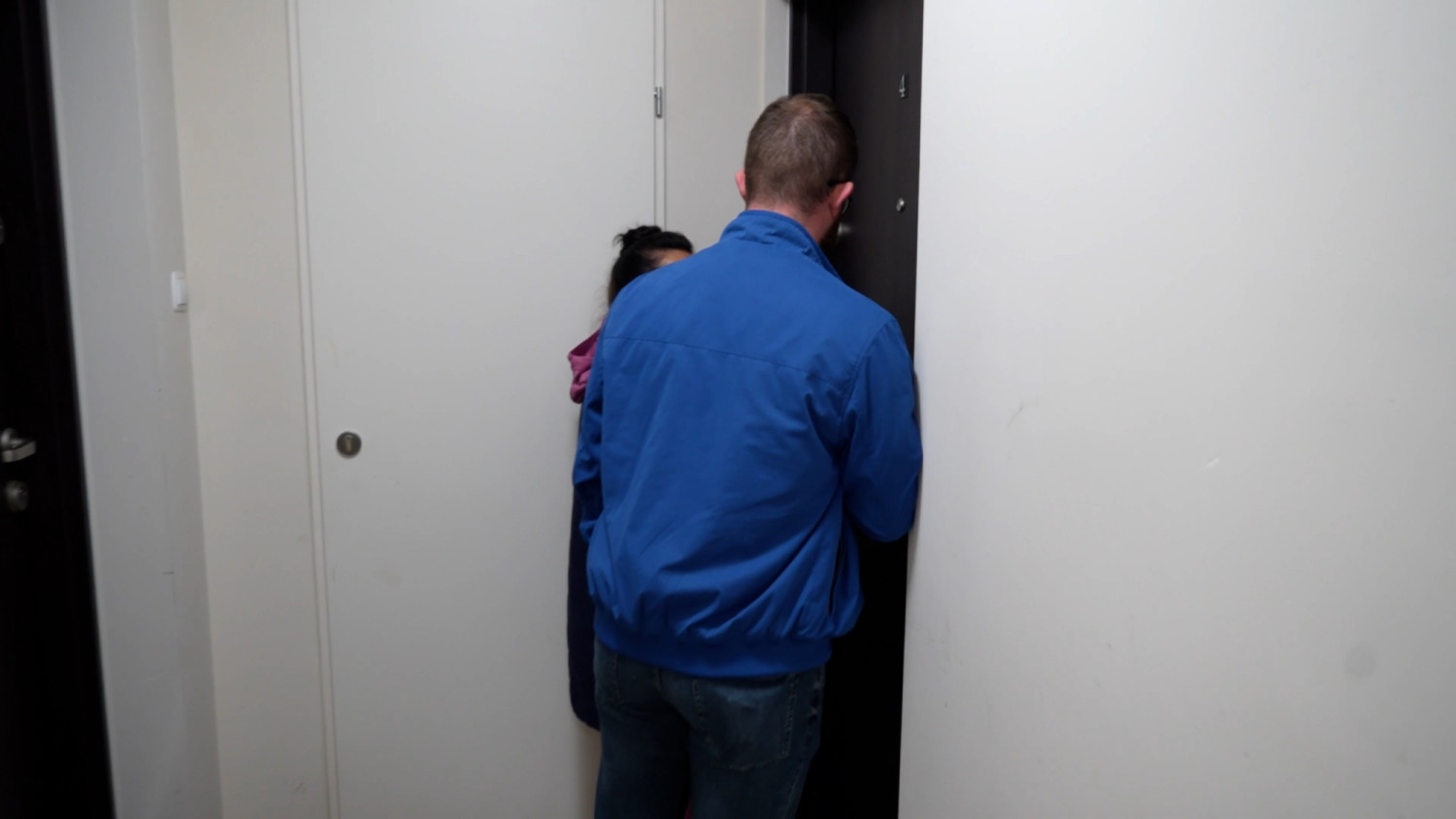 Dzicy lokatorzy na Gumieńcach. Zdesperowana właścicielka mieszkania: „Drżę o kolejne miesiące, nie mogę ich utrzymywać”