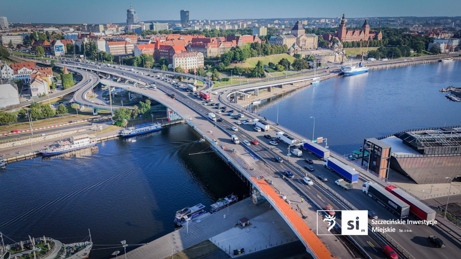 Praca wre tutaj od wczesnych godzin porannych. Wzmacniają konstrukcję Trasy Zamkowej