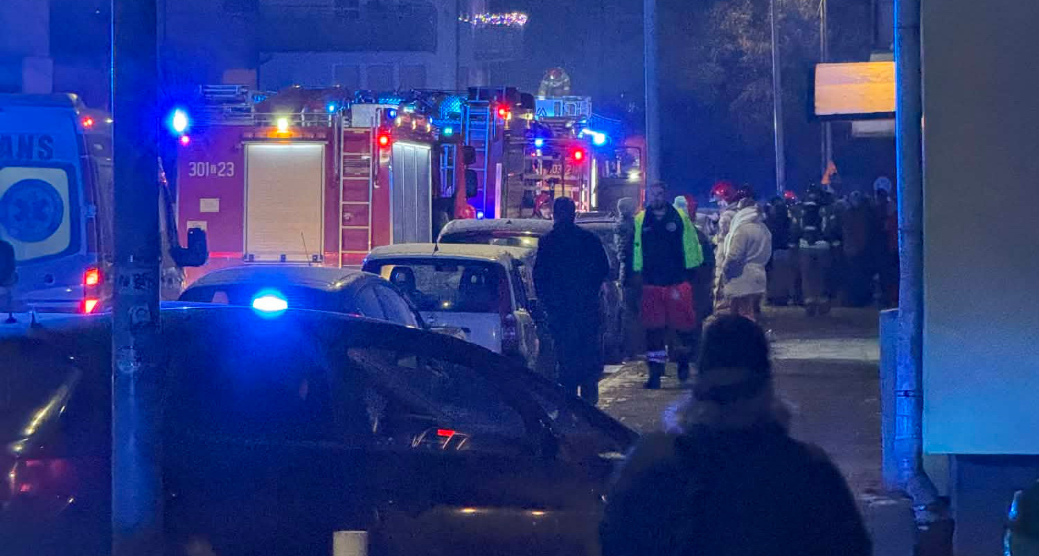 Tragedia na Barnima. Jest śmiertelna ofiara pożaru kamienicy