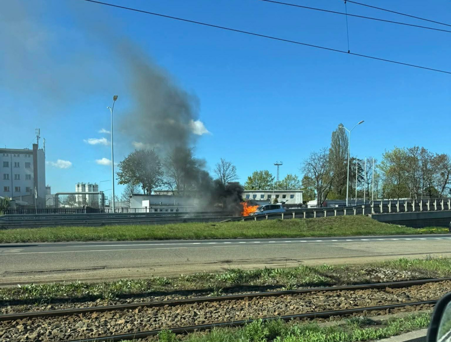 Zapłon samochodu. Kierowcy: "Unikajcie Trasy Zamkowej"