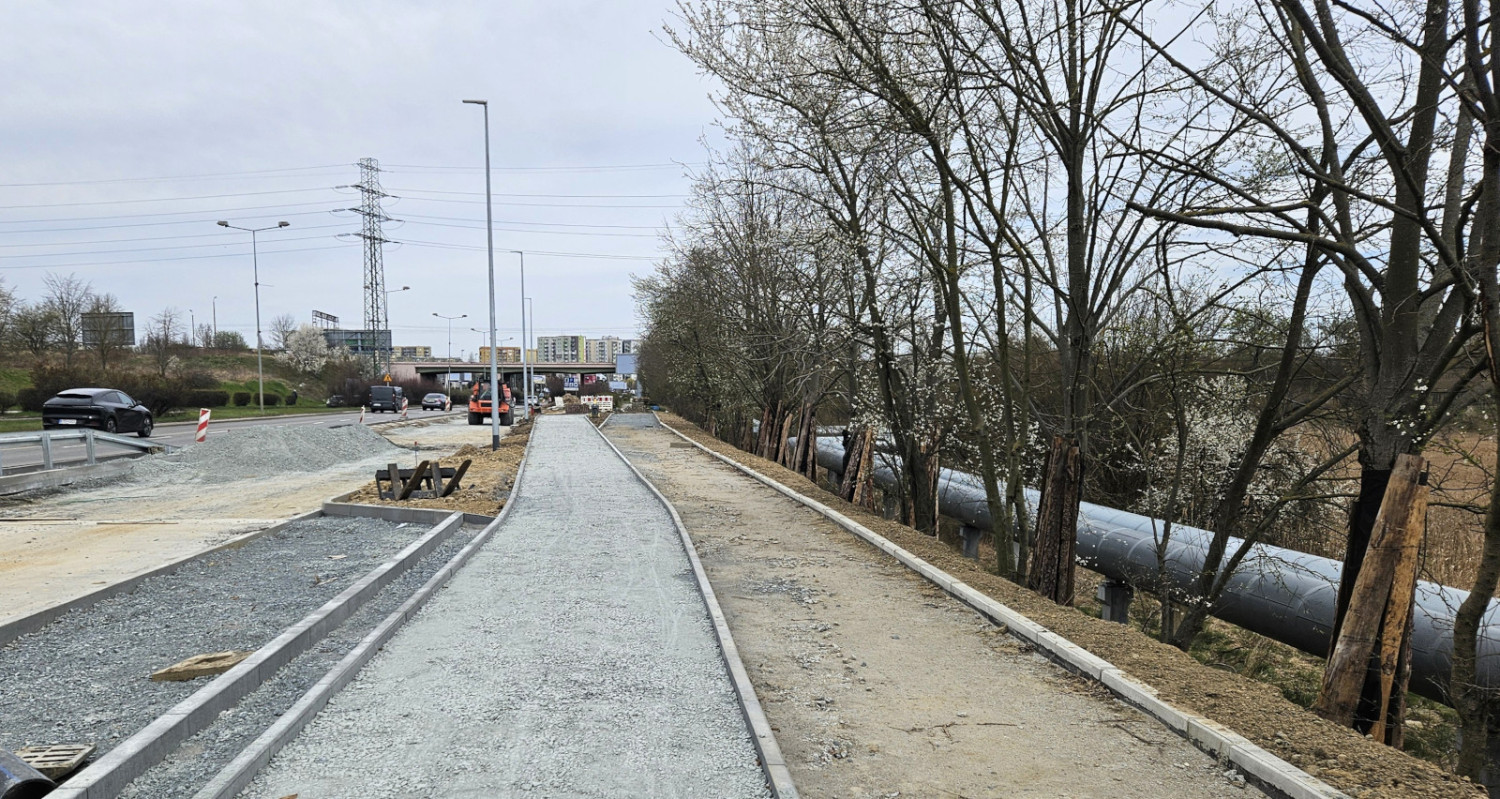 Przy głównej drodze wjazdowej do miasta powstaje miejsce do ważenia ciężarówek