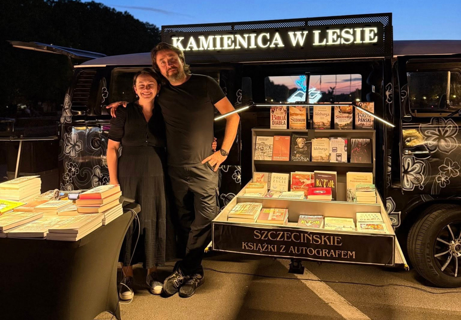 Tego dnia Ogrody Śródmieście zaskoczą nie tylko muzycznie. Pojawi się książkobus Kamienicy w Lesie