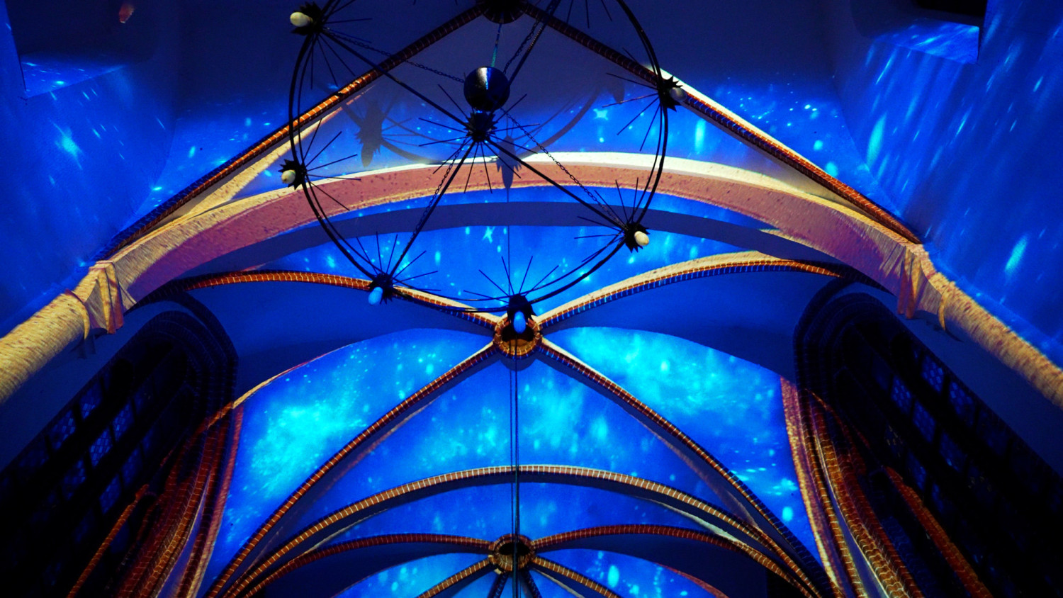 Bajki bez happy endu i polsko-palestyński koncert. Przeżyliśmy immersyjne doświadczenie kulturalne w Kołbaczu