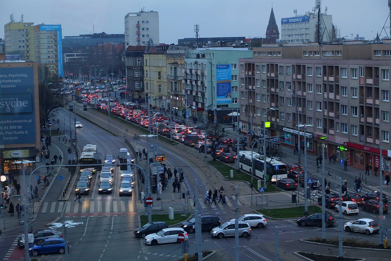 Jarmark świąteczny paraliżuje centrum miasta? Radny Słowik: „To powinien być ostatni rok jarmarku w tym miejscu”